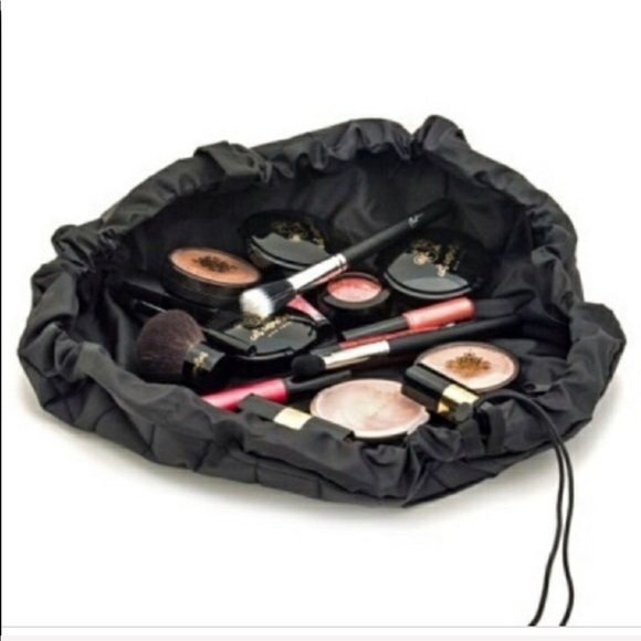 Younique Bags Lay And Go Makeup Bag With Draw String Poshmark